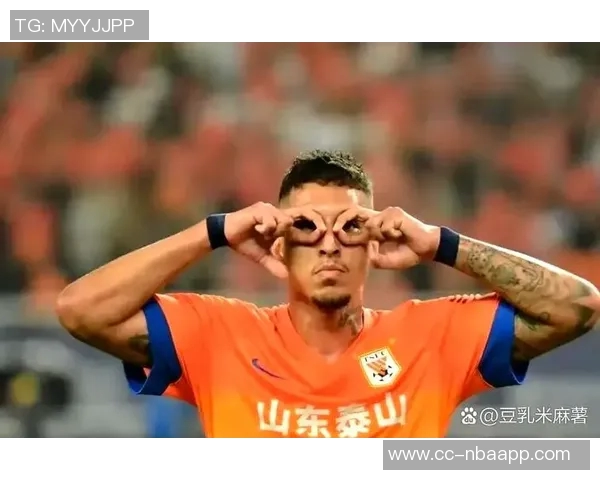 克雷桑分享进球庆祝照坚持不懈是成功的必经之路